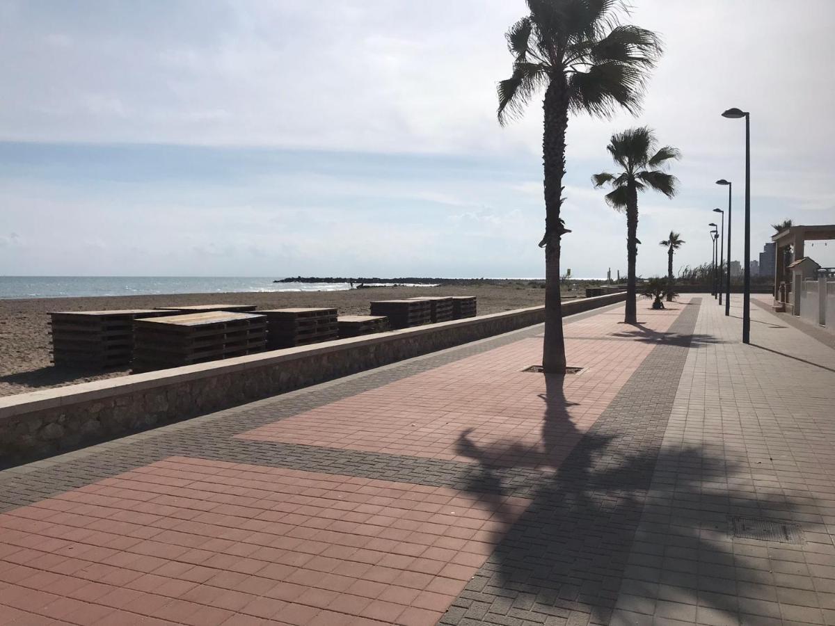 Precioso Adosado Con Parking A 100 Metros De La Playa Villa Playa de Mar Kültér fotó